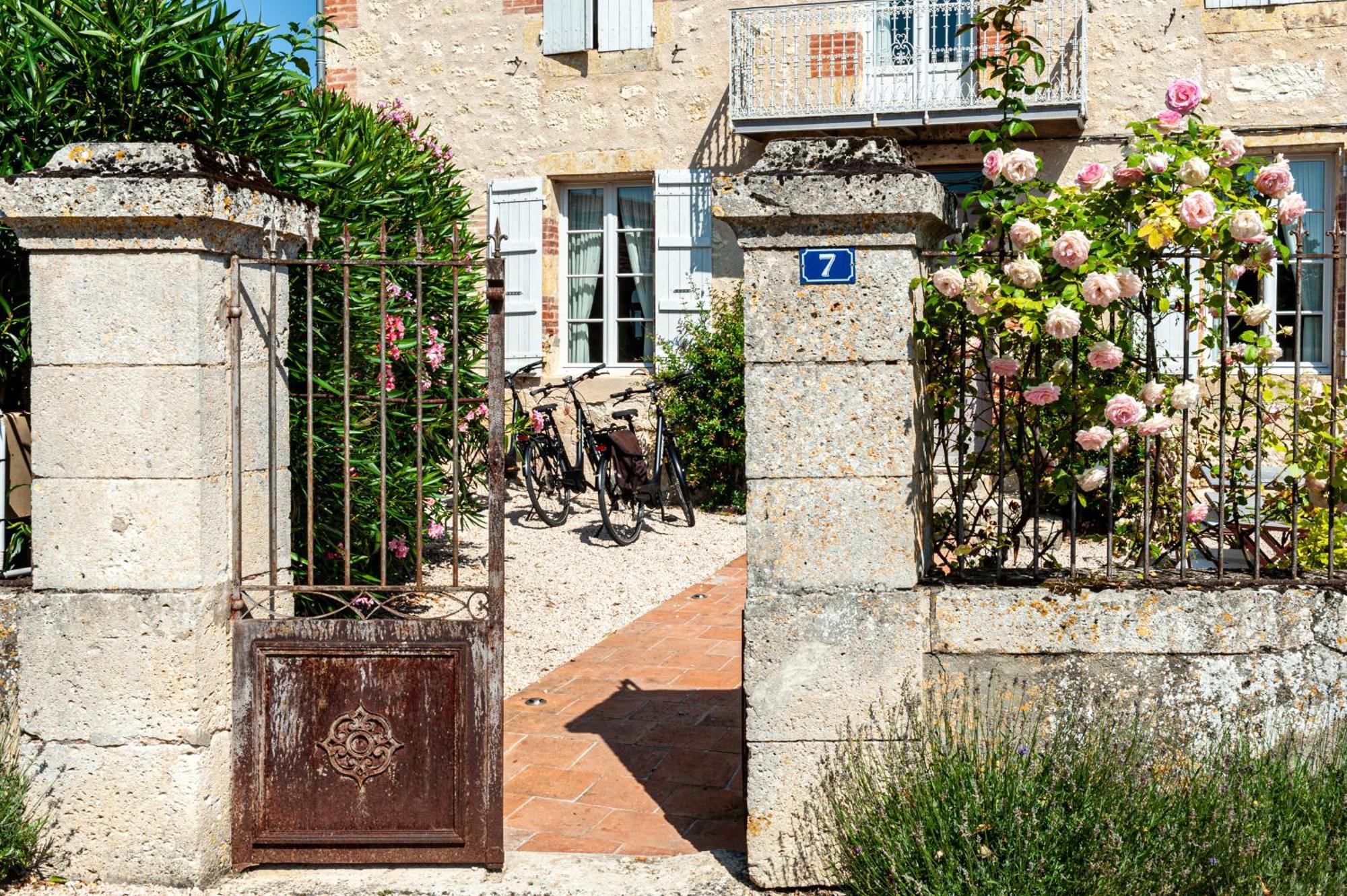 B&B La Mirande De Saint-Clar Экстерьер фото